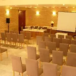 Hotel Ad Hoc Parque 4*