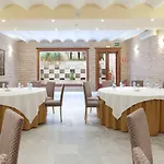 Ad Hoc Parque Hotel