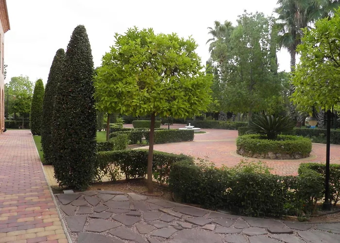 Ad Hoc Parque Otel 4*
