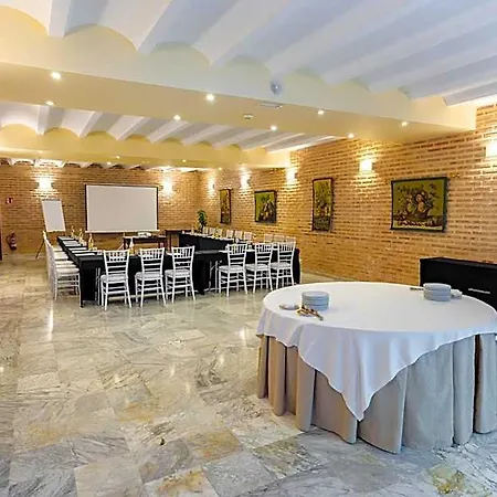 Hotel Ad Hoc Parque