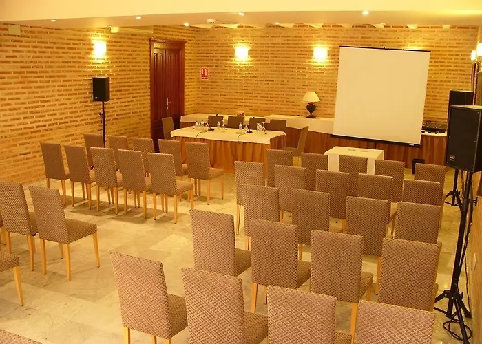 Hotel Ad Hoc Parque 4*