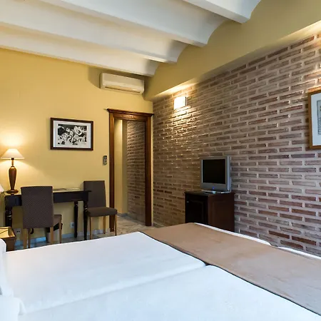 Hotell Ad Hoc Parque