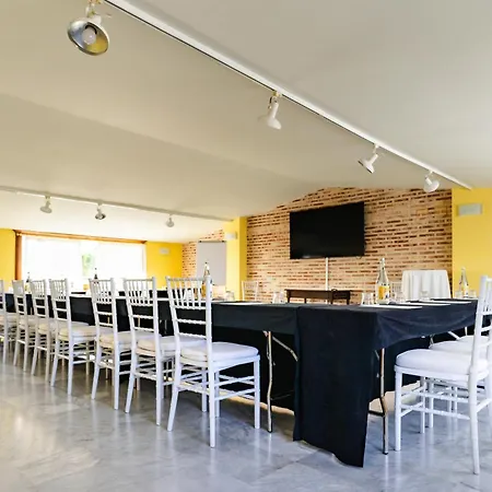 Hotel Ad Hoc Parque 4*