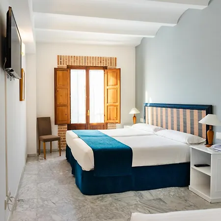 Ad Hoc Parque Hotell 4*