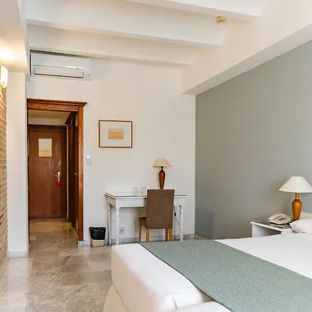 Hotell Ad Hoc Parque