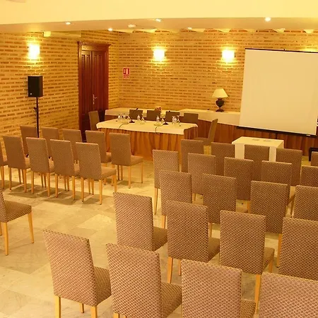 Hotel Ad Hoc Parque 4*